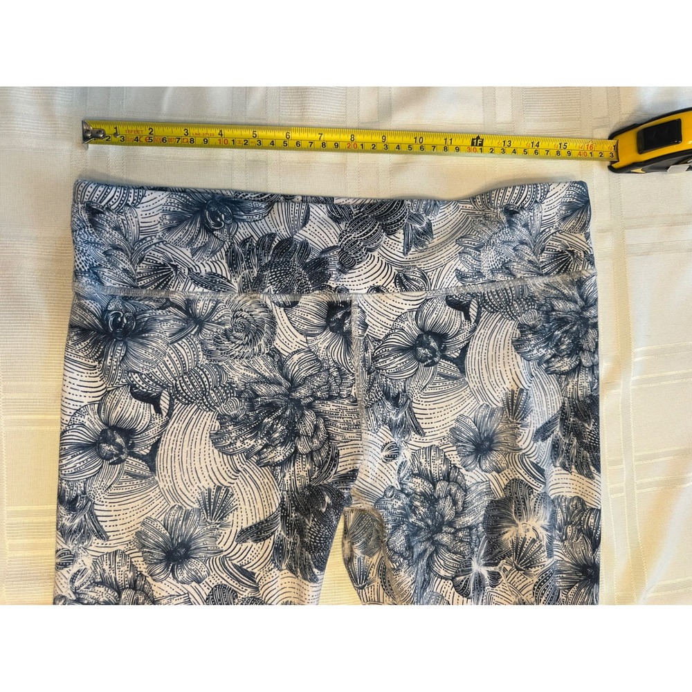 Fabletics Leggings Women L Navy Blue Powerhold Floral Sketch Activewear Bottoms - Picture 4 of 8